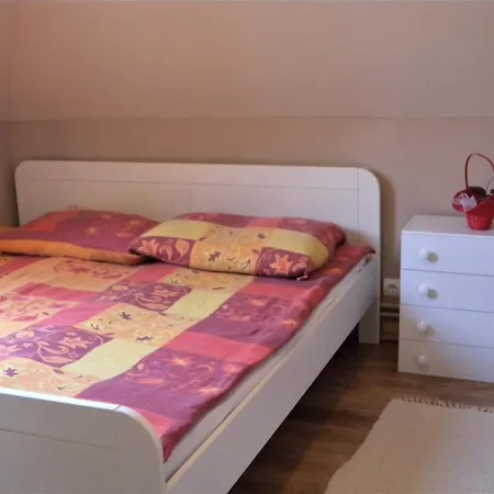 13 Apartmán